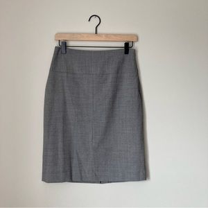 Banana Republic Heathered Light Gray Wool Pencil Skirt - Stretch Size 4